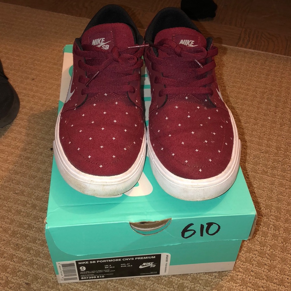 NIKE SB
